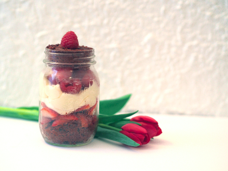 Valentine's day food DIY- Cake in a Jar