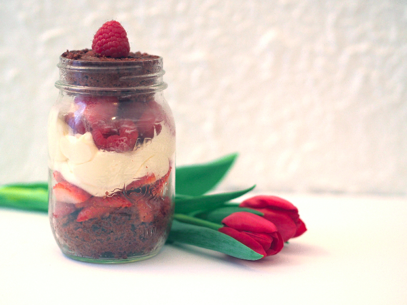 Valentine's day food DIY- Fruit cake in a Jar