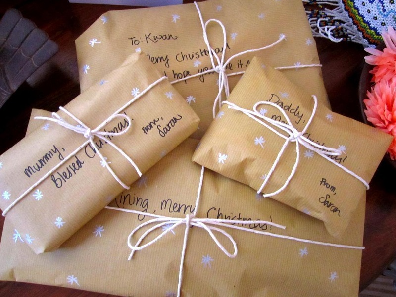Messages on wrapping paper