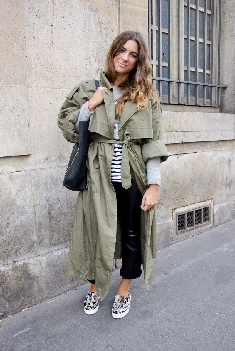 Trench coat and sneakers