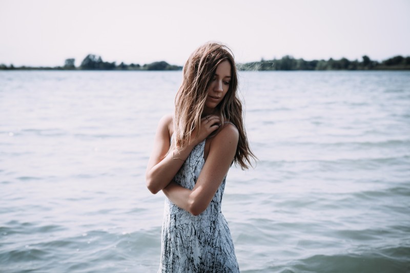 in the fleuve st-laurent with marble dress